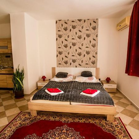 Szitakoeto Apartman Erlau Exterior foto